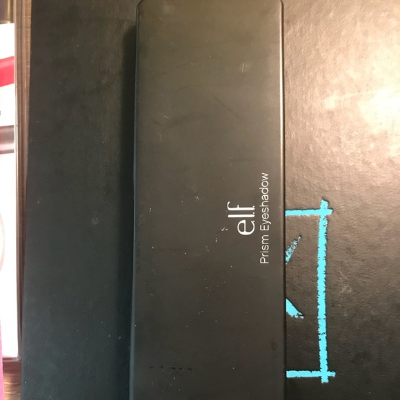 Elf eyeshadow palette - Picture 2 of 2